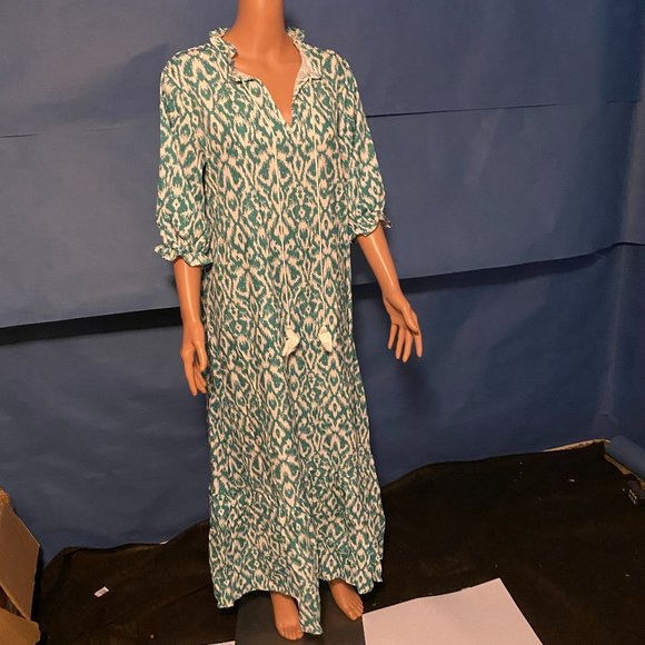 Elegant Green Maxi Dress - Picture 2 of 6